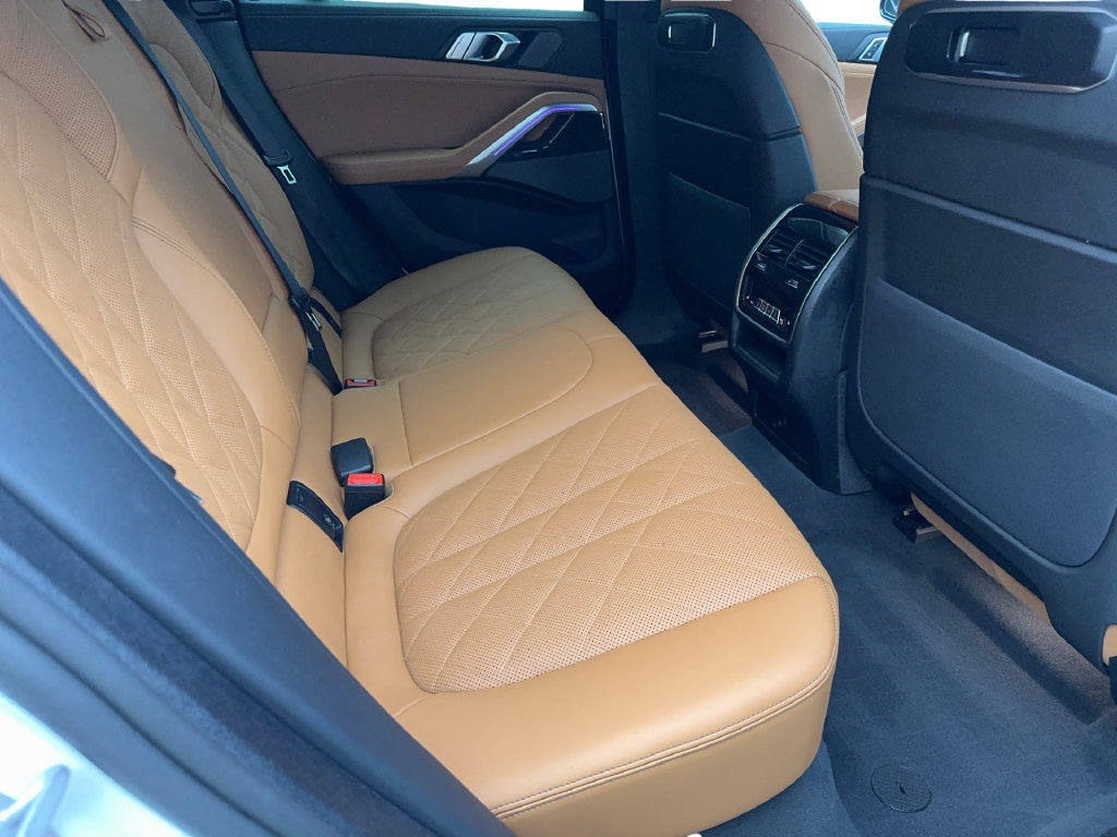 Used 2026 BMW X6 xDrive40i AWD/4WD image 42