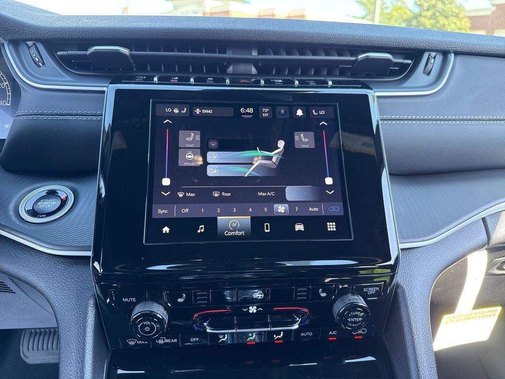 New 2025 Jeep Grand Cherokee Altitude image 23