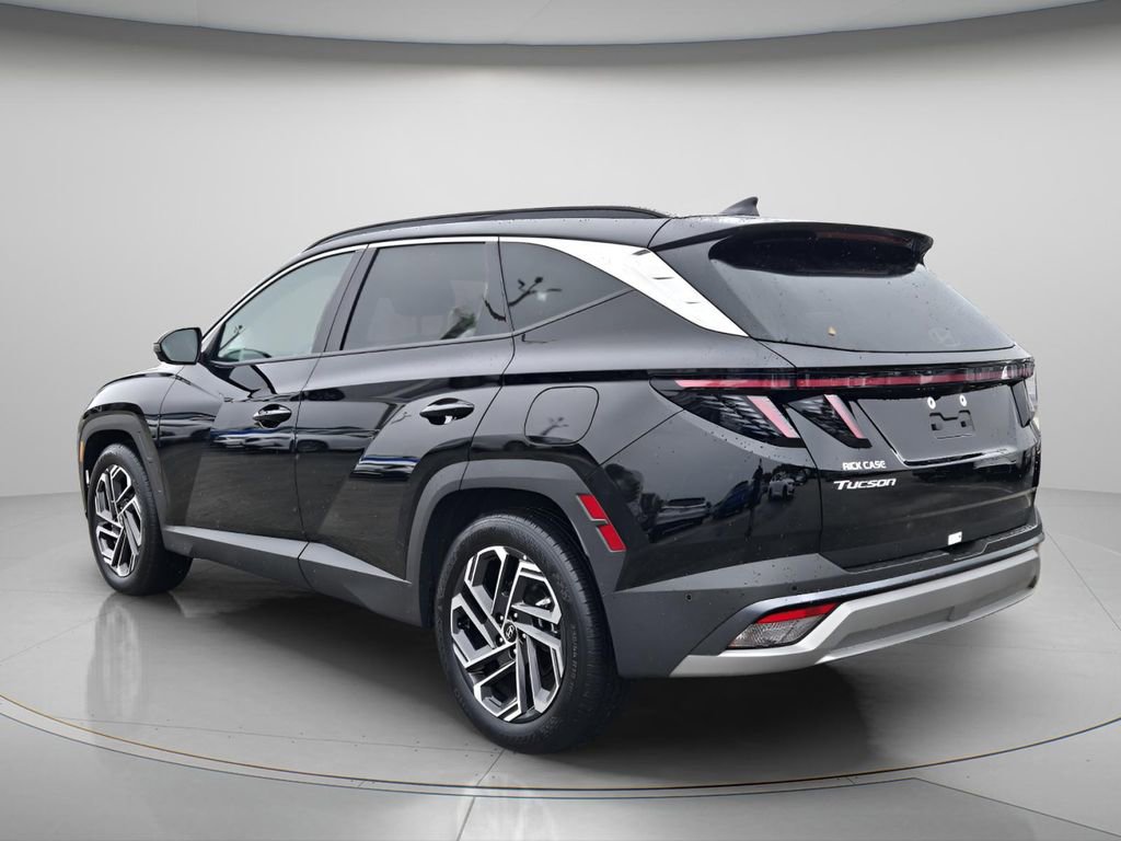 Certified 2025 Hyundai Tucson Limited FWD image 7