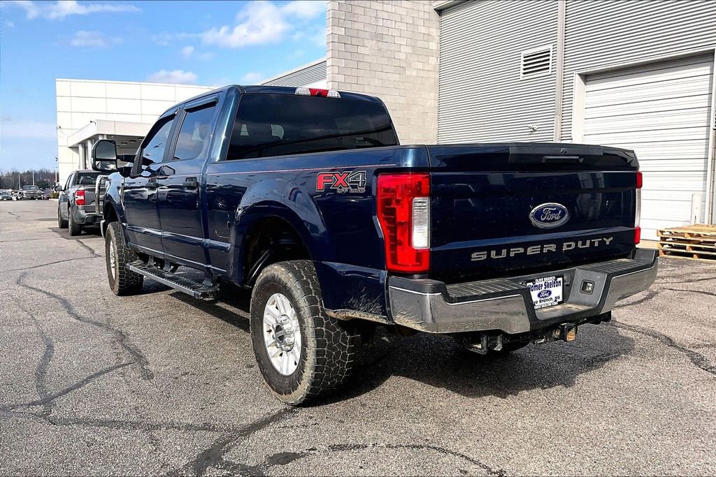 Used 2019 Ford F250 XL w/ STX Appearance Package image 3