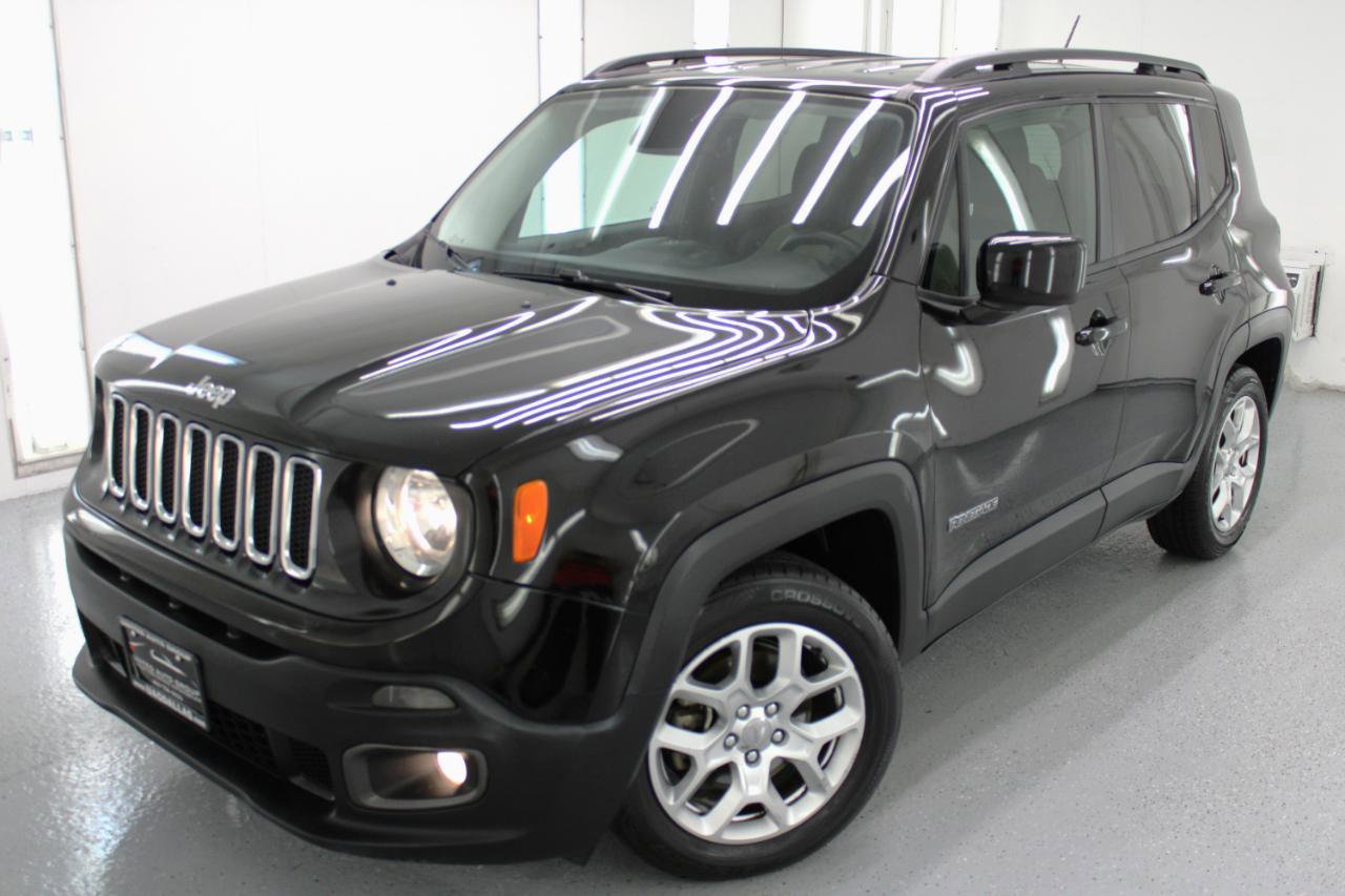 Used 2017 Jeep Renegade Latitude image 2