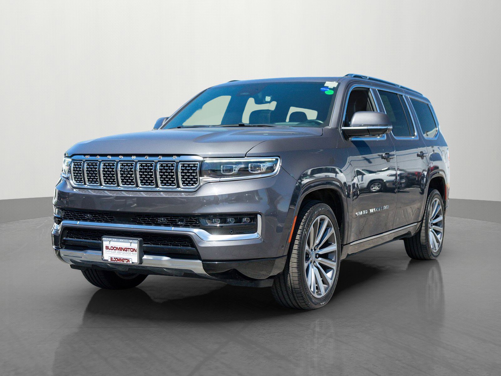 Used 2022 Jeep Grand Wagoneer Series II w/ Convenience Group III AWD/4WD image 3
