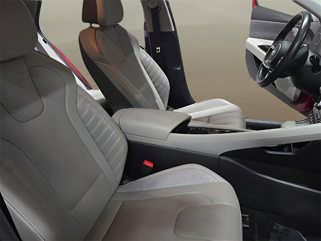 Certified 2024 Hyundai Elantra Limited image 20