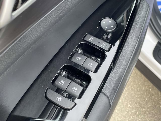 Used 2025 Kia Sportage EX w/ Premium Package image 15