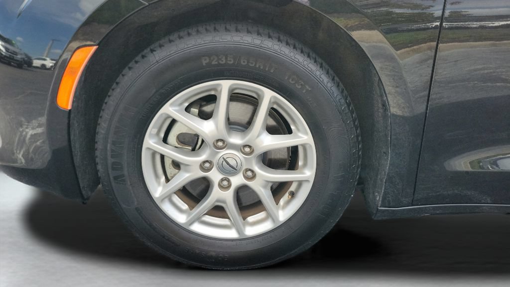 Used 2023 Chrysler Voyager LX FWD image 25