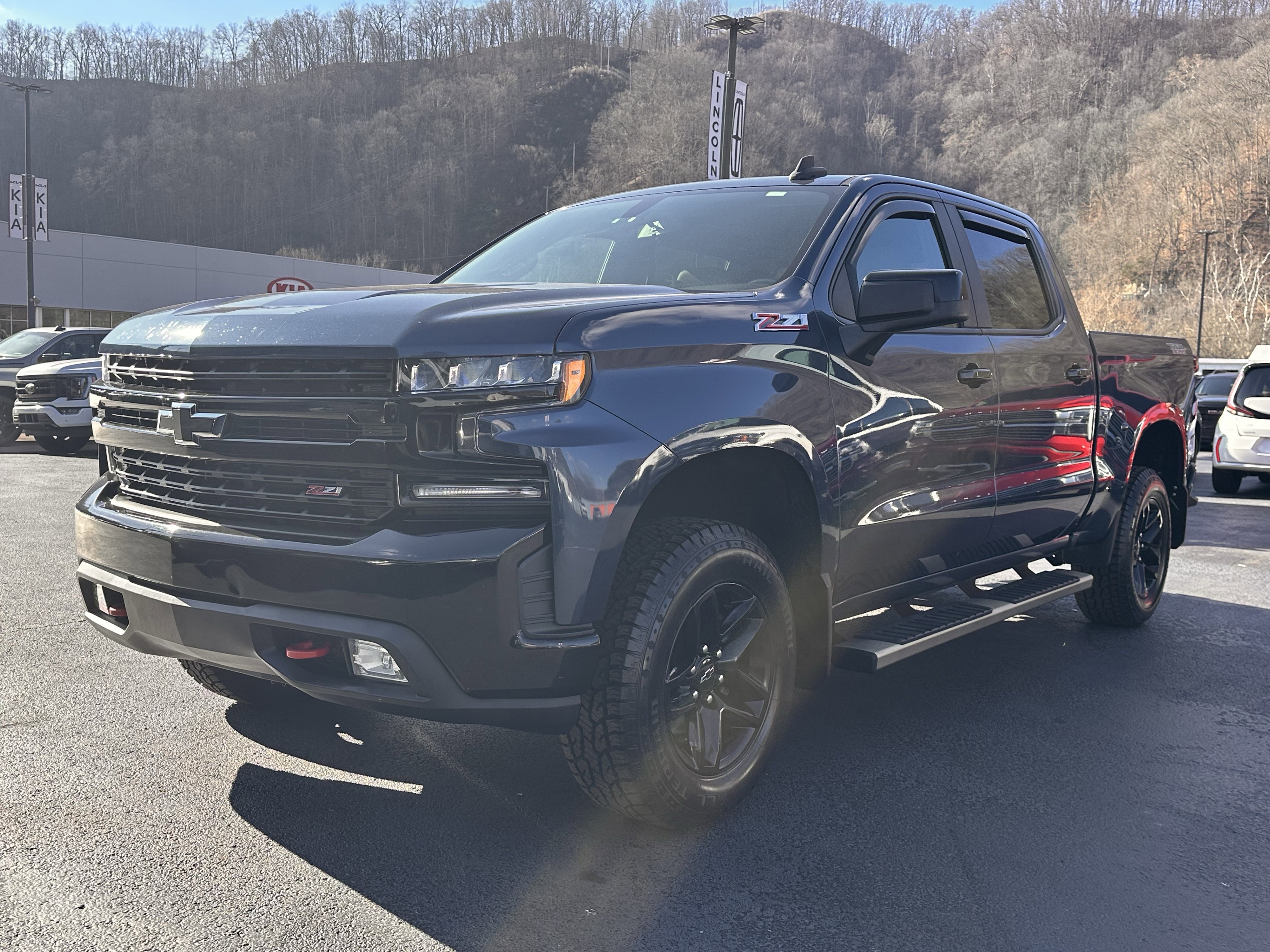 Used 2019 Chevrolet Silverado 1500 LT Trail Boss image 2