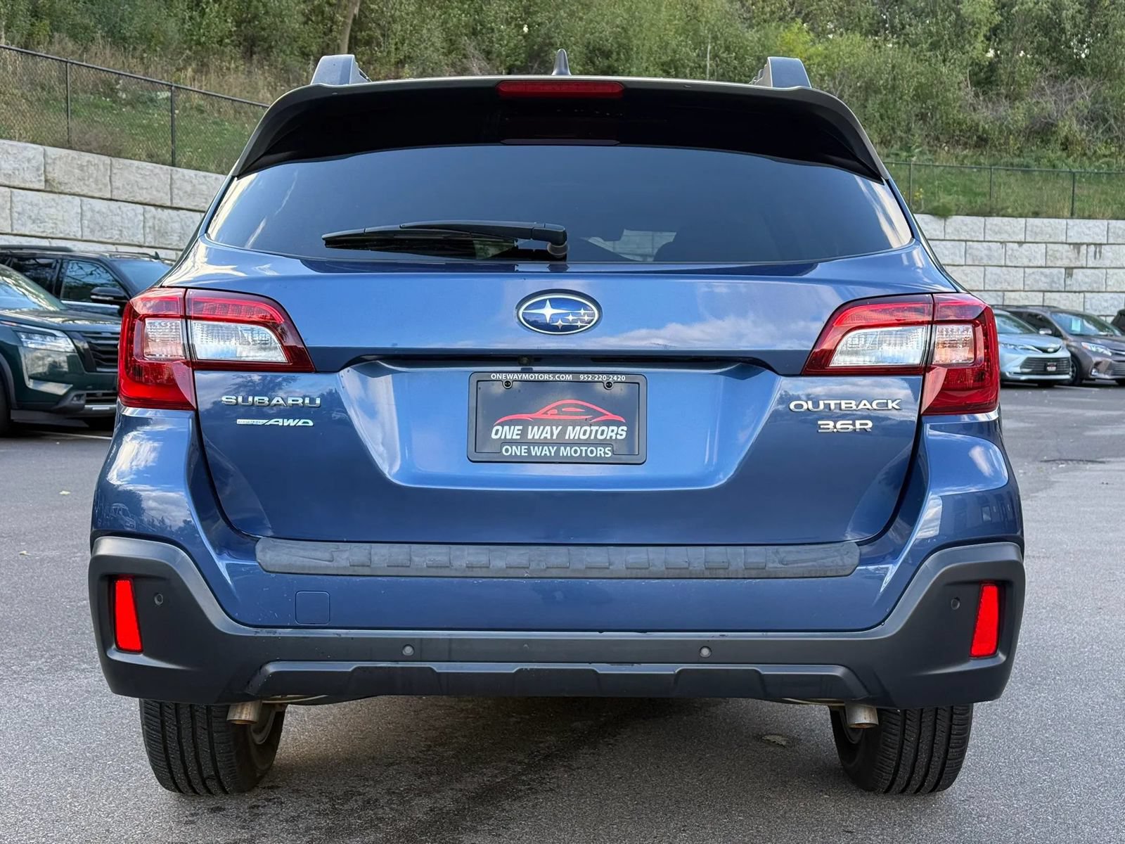 Used 2019 Subaru Outback 3.6R Limited w/ Popular Package #2 AWD/4WD image 4