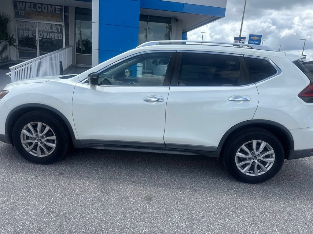 Used 2018 Nissan Rogue SV FWD image 7