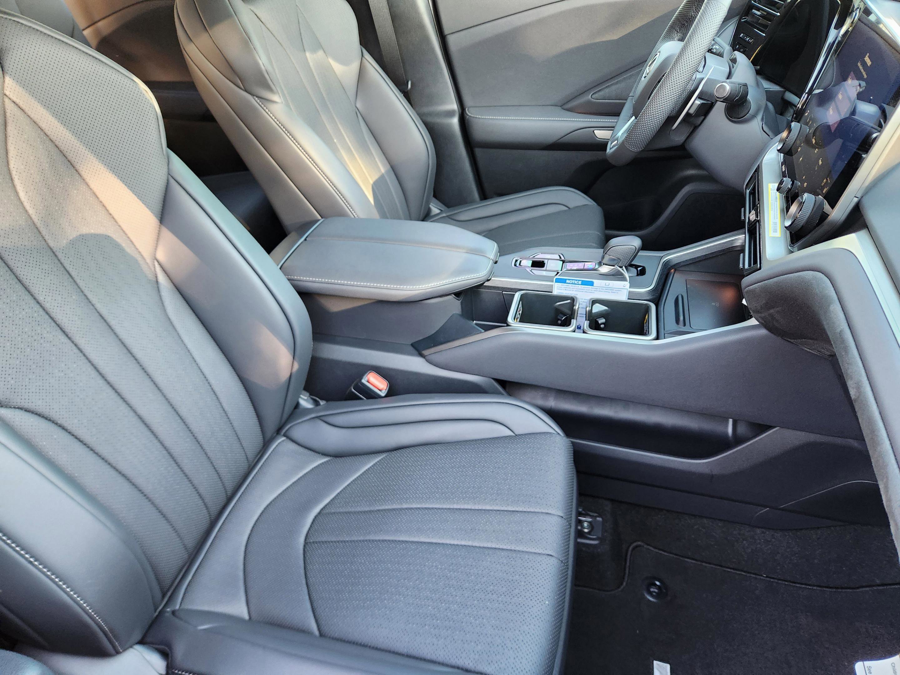 New 2026 Lexus TX 500h AWD image 9