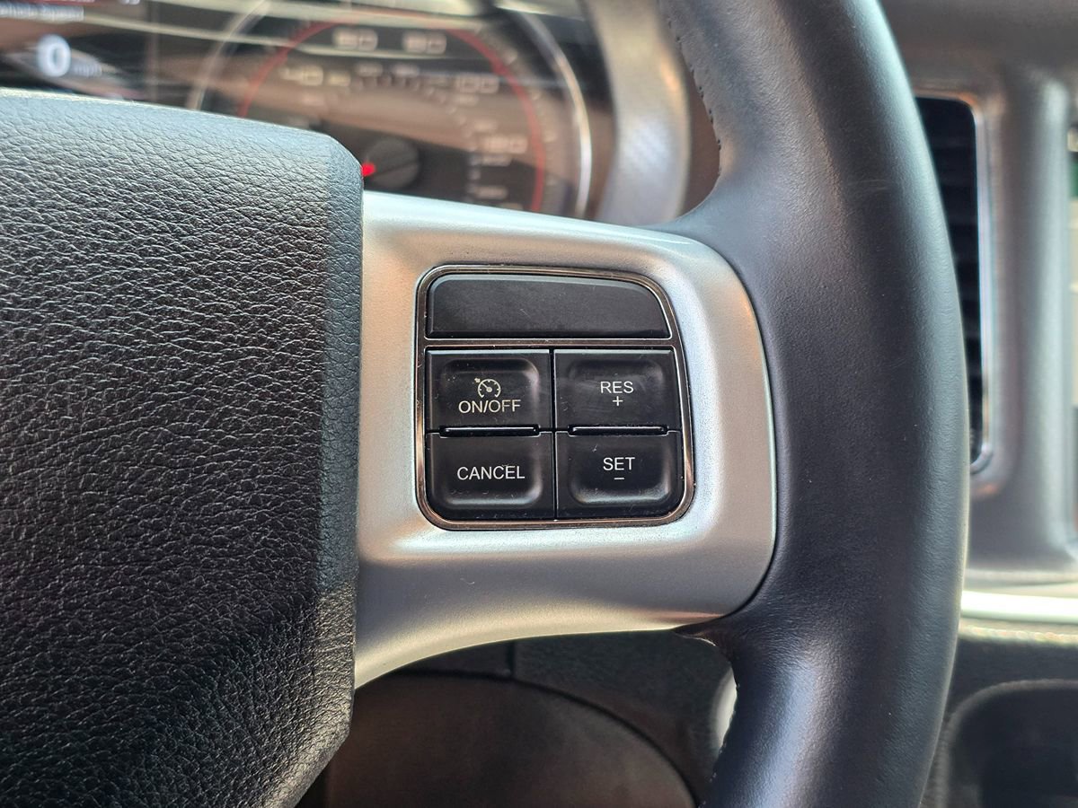 Used 2013 Dodge Charger SXT RWD image 33