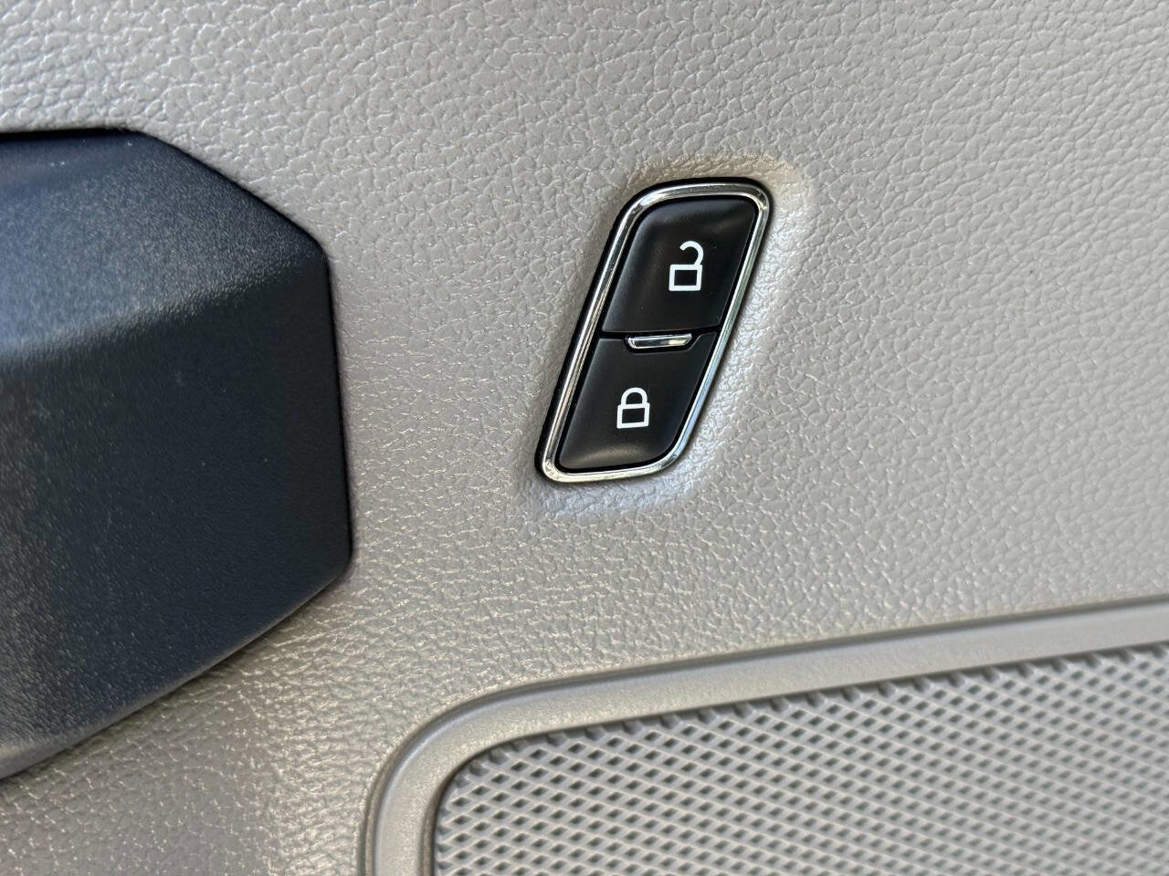 Used 2020 Ford F150 XL w/ Equipment Group 101A Mid AWD/4WD image 12