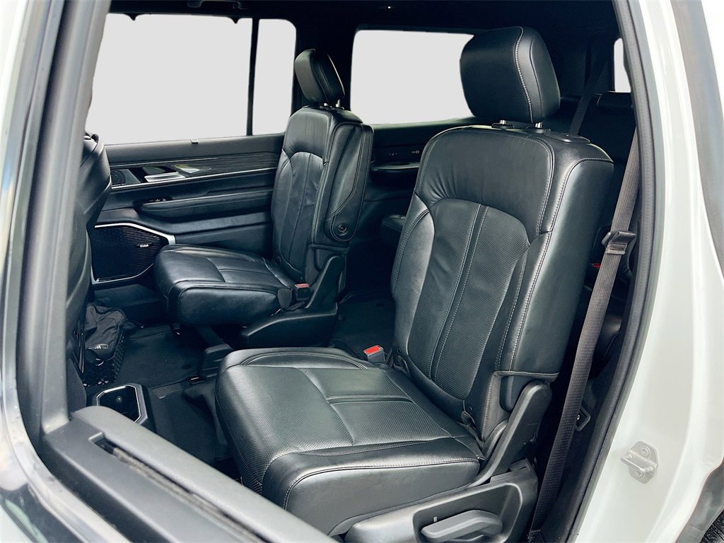 Used 2022 Jeep Wagoneer Series III w/ Premium Group I image 26