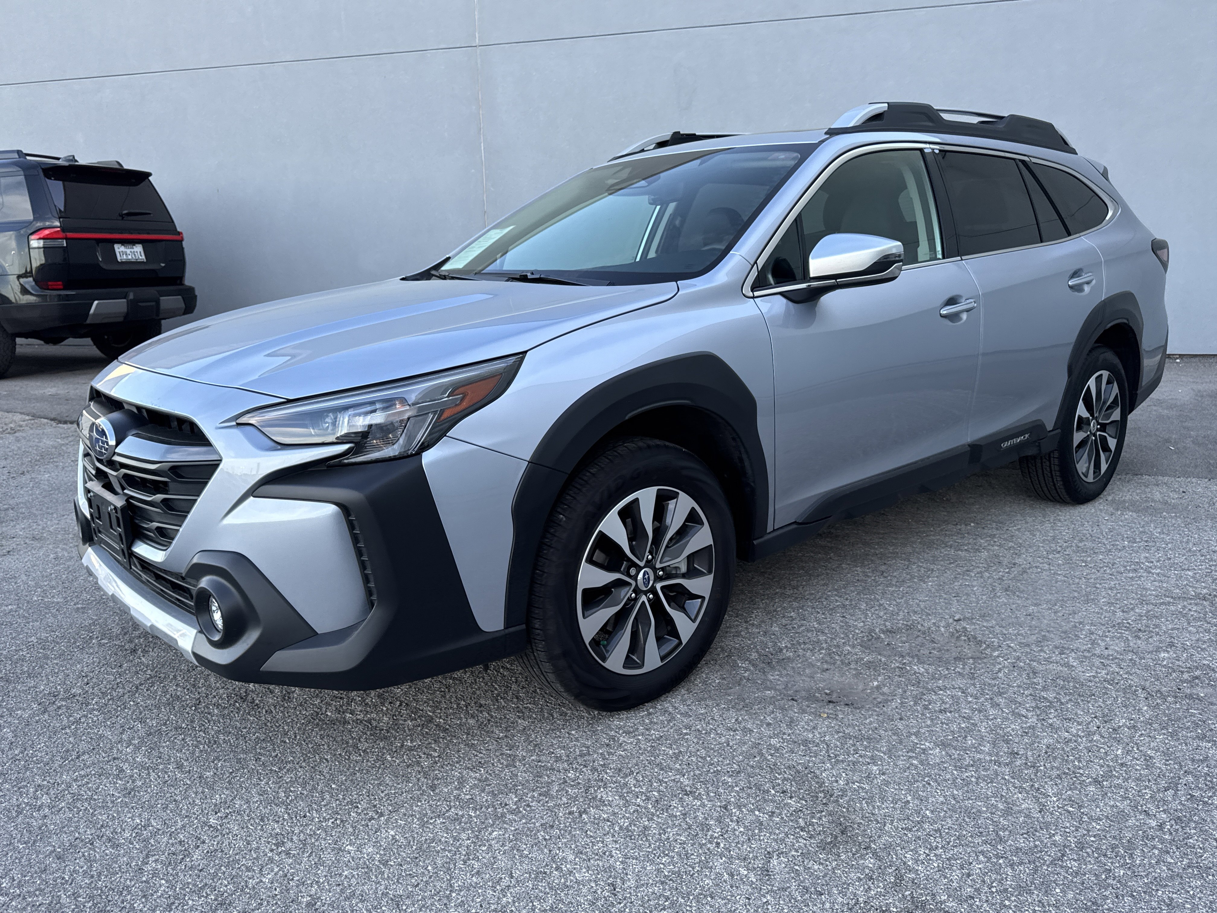 Used 2025 Subaru Outback Touring XT image 7