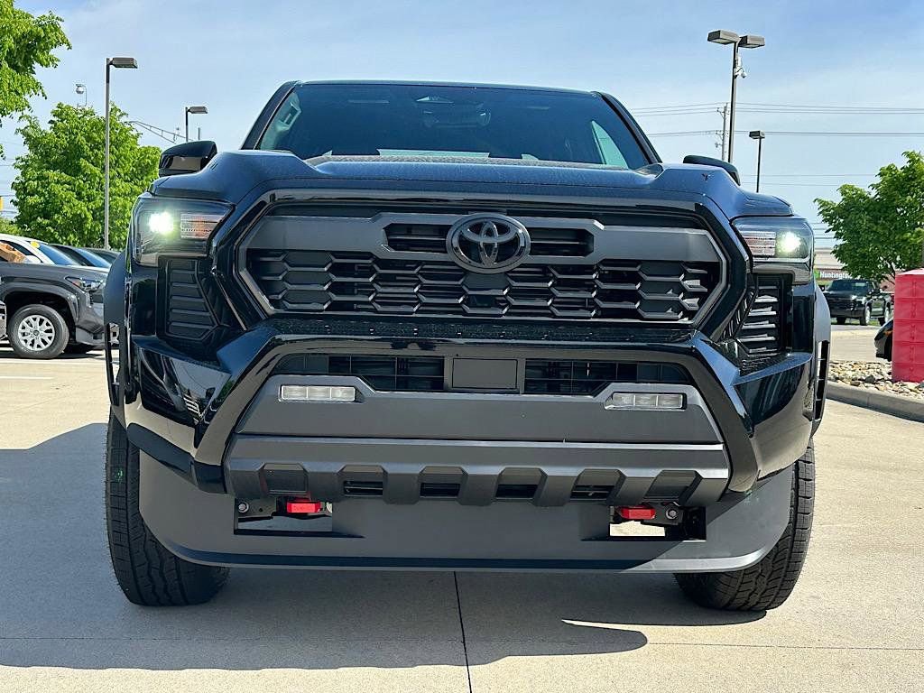 New 2026 Toyota Tacoma TRD Off-Road AWD/4WD image 2