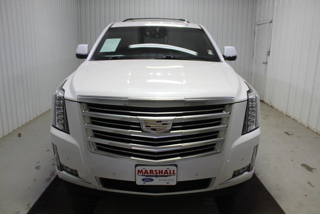 Used 2018 Cadillac Escalade ESV Platinum image 2