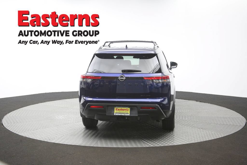 Used 2023 Nissan Pathfinder SV w/ SV Premium Package AWD/4WD image 39