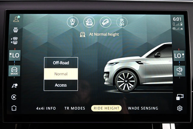 Used 2025 Land Rover Range Rover Sport SE AWD/4WD image 93