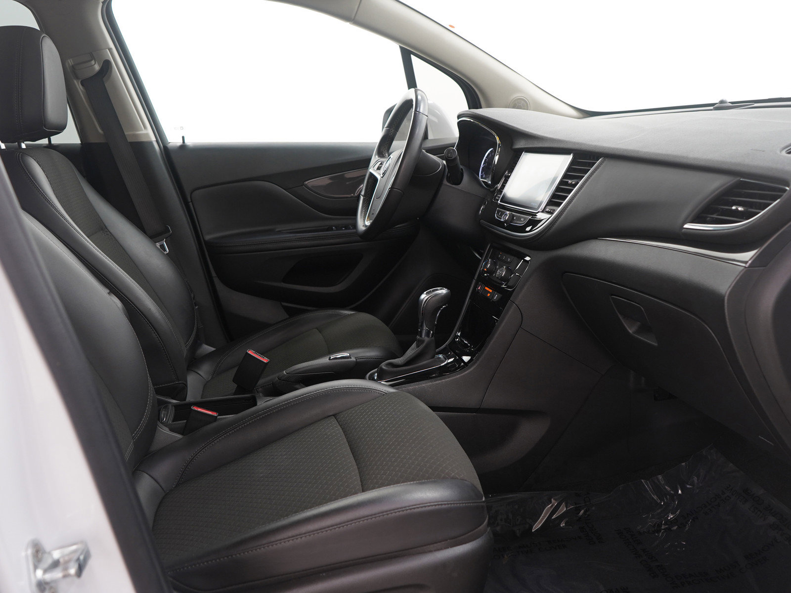 Used 2021 Buick Encore Preferred image 12