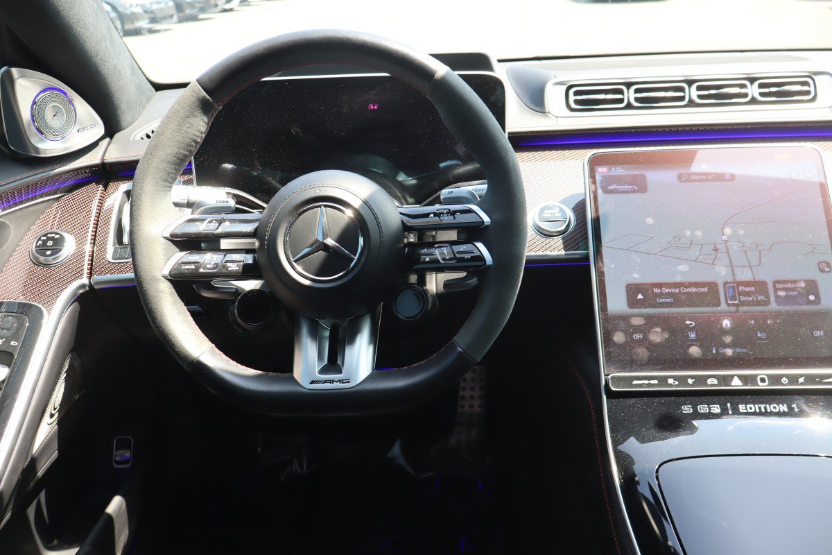 Used 2024 Mercedes-Benz S 63 AMG S w/ Carbon Fiber Exterior Package image 20