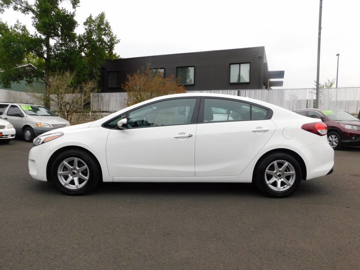 Used 2017 Kia Forte LX image 21