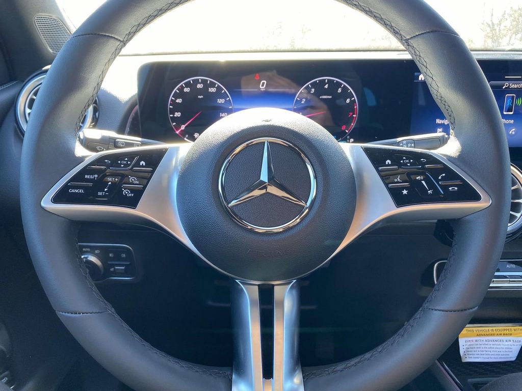 Certified 2025 Mercedes-Benz GLB 250 image 21