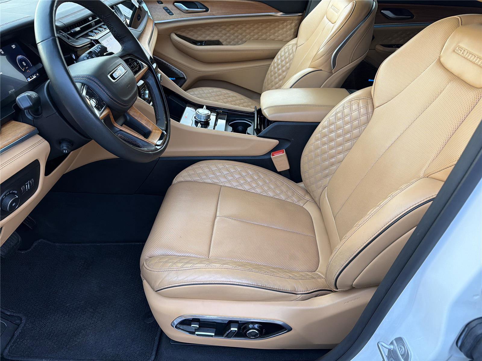 Used 2024 Jeep Grand Cherokee L Summit image 10