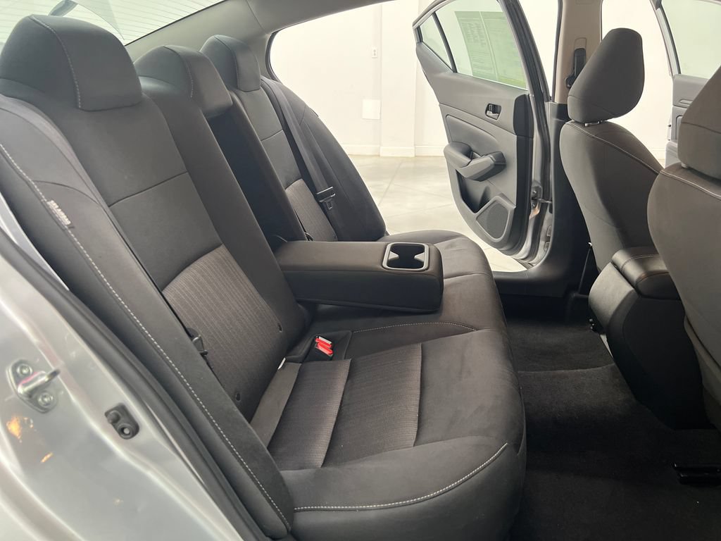 Used 2024 Nissan Altima 2.5 SV FWD image 20