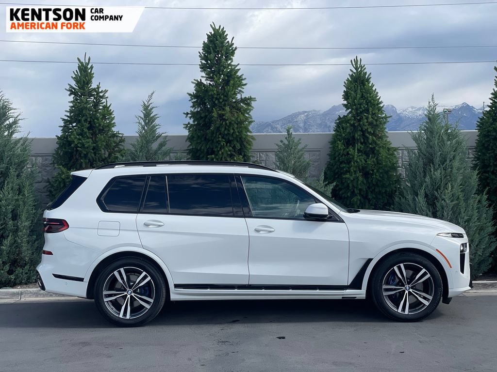 Used 2026 BMW X7 xDrive40i AWD/4WD image 9