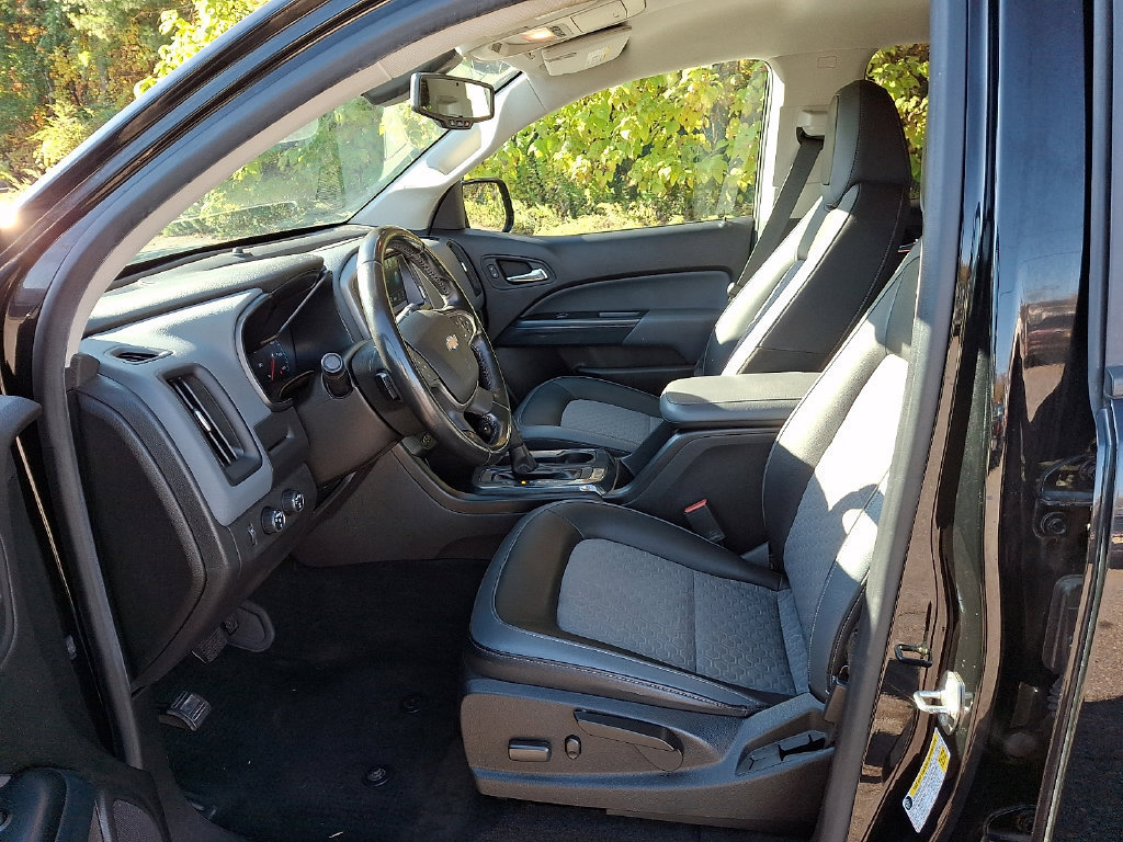 Used 2018 Chevrolet Colorado Z71 AWD/4WD image 19