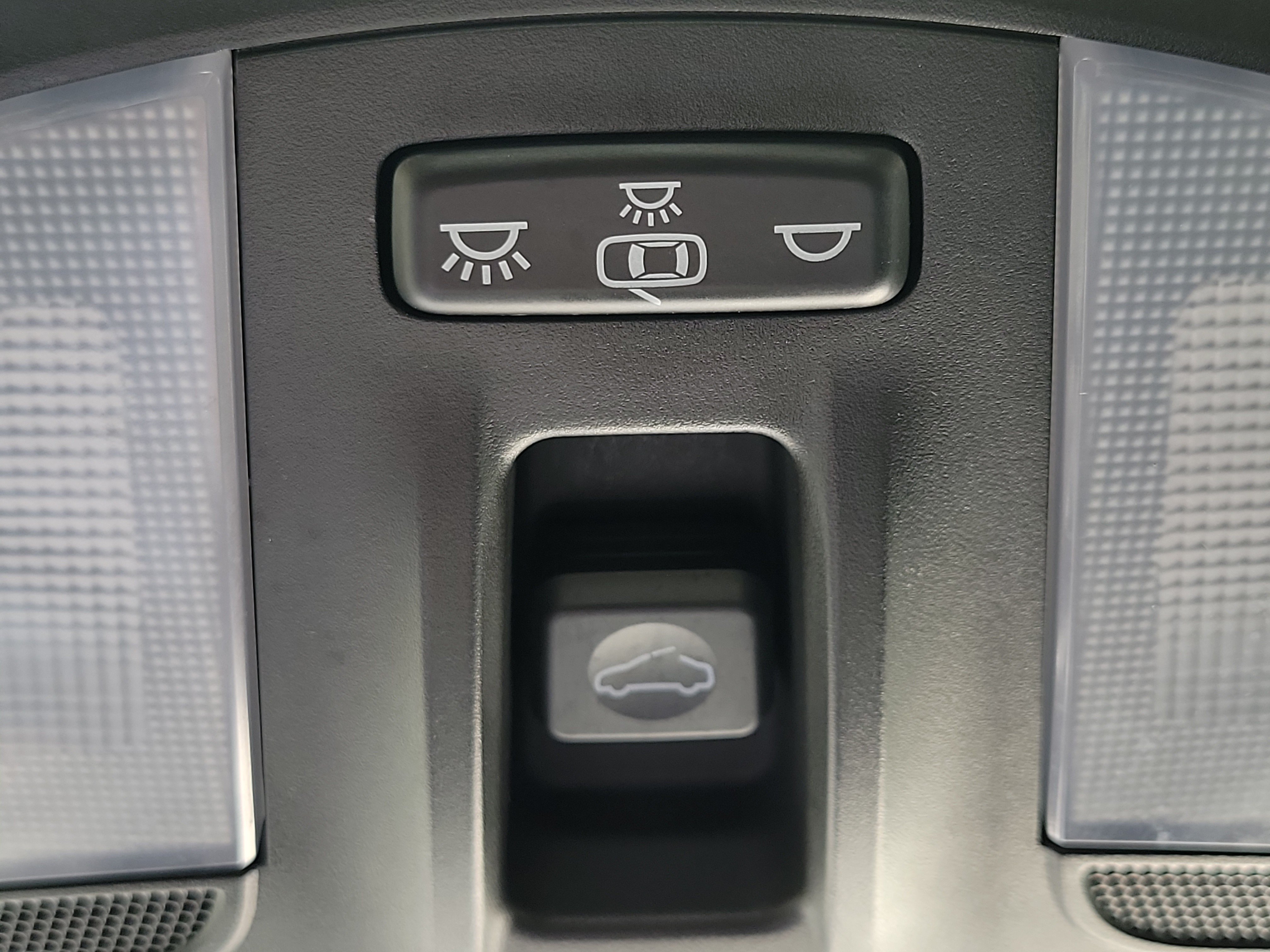 Used 2020 Hyundai Elantra Sport w/ Cargo Package (C1) FWD image 27