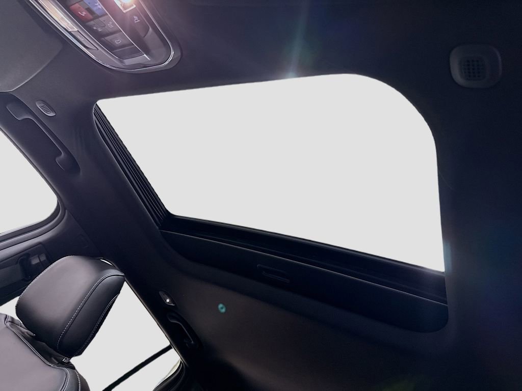 New 2025 Jeep Grand Cherokee Altitude image 20