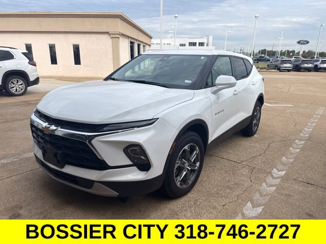 Used 2026 Chevrolet Blazer LT FWD image 1