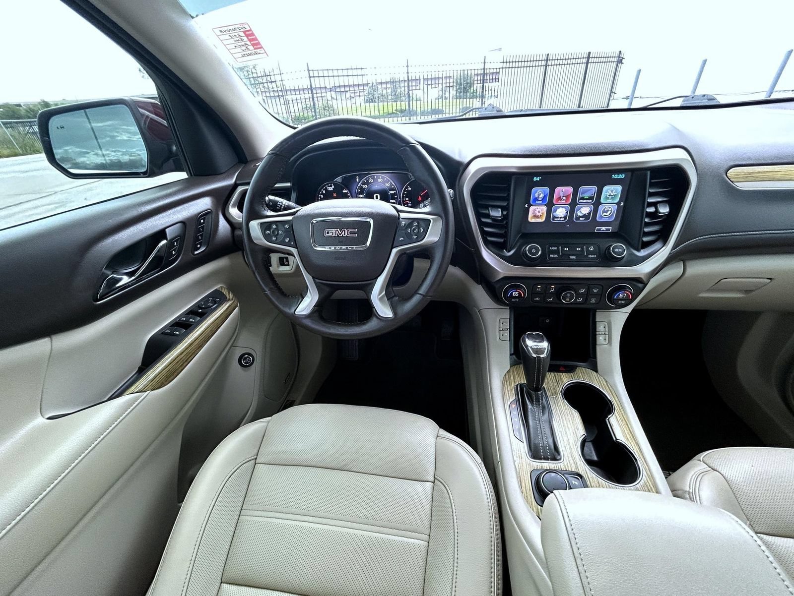 Used 2018 GMC Acadia Denali w/ Technology Package AWD/4WD image 13