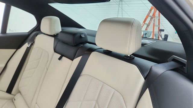 Used 2025 BMW 530i RWD image 30