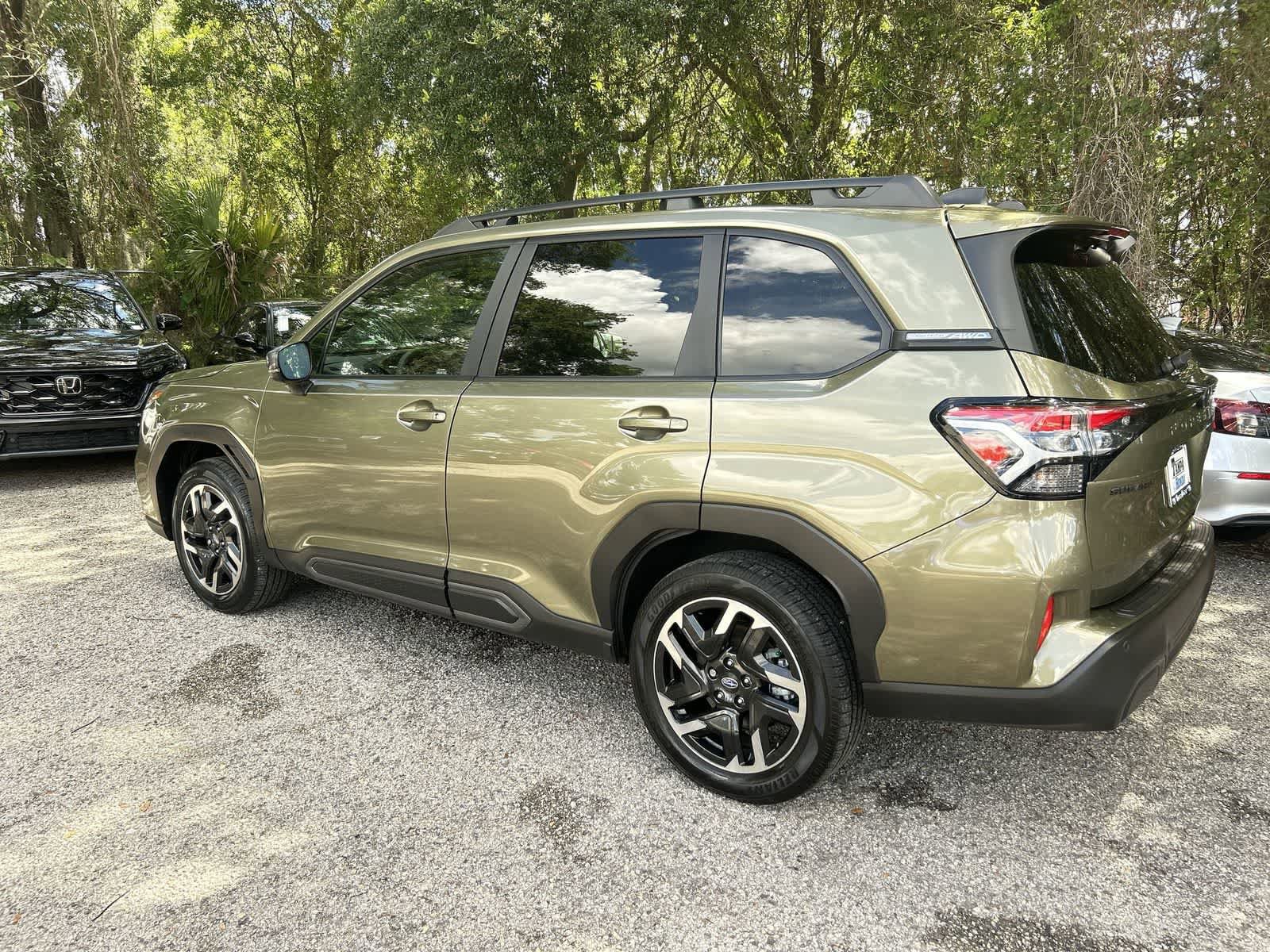 Used 2025 Subaru Forester Limited AWD/4WD image 6