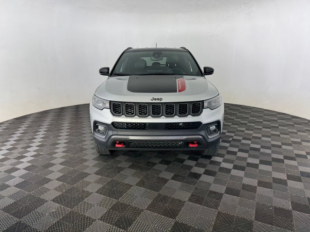 Used 2025 Jeep Compass Trailhawk AWD/4WD video 2