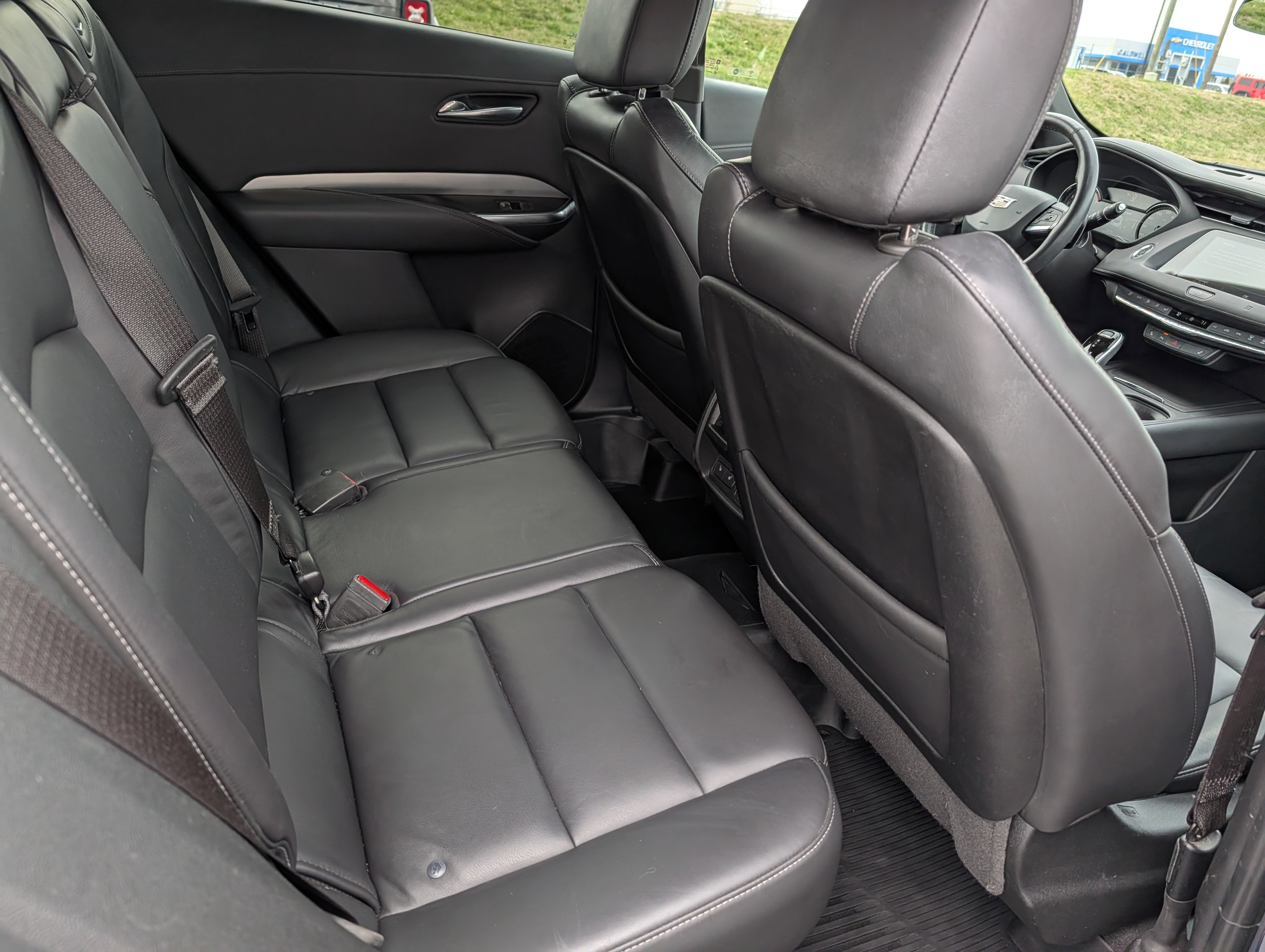 Used 2020 Cadillac XT4 Premium Luxury w/ Cold Weather Package image 27