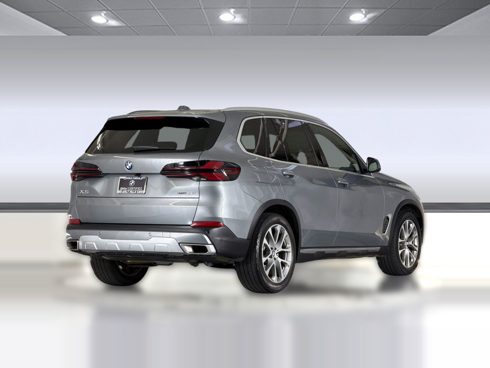Used 2024 BMW X5 sDrive40i w/ Premium Package RWD image 9