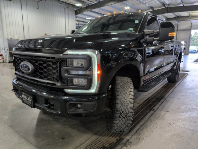 Used 2023 Ford F250 Lariat w/ Lariat Ultimate Package AWD/4WD image 6