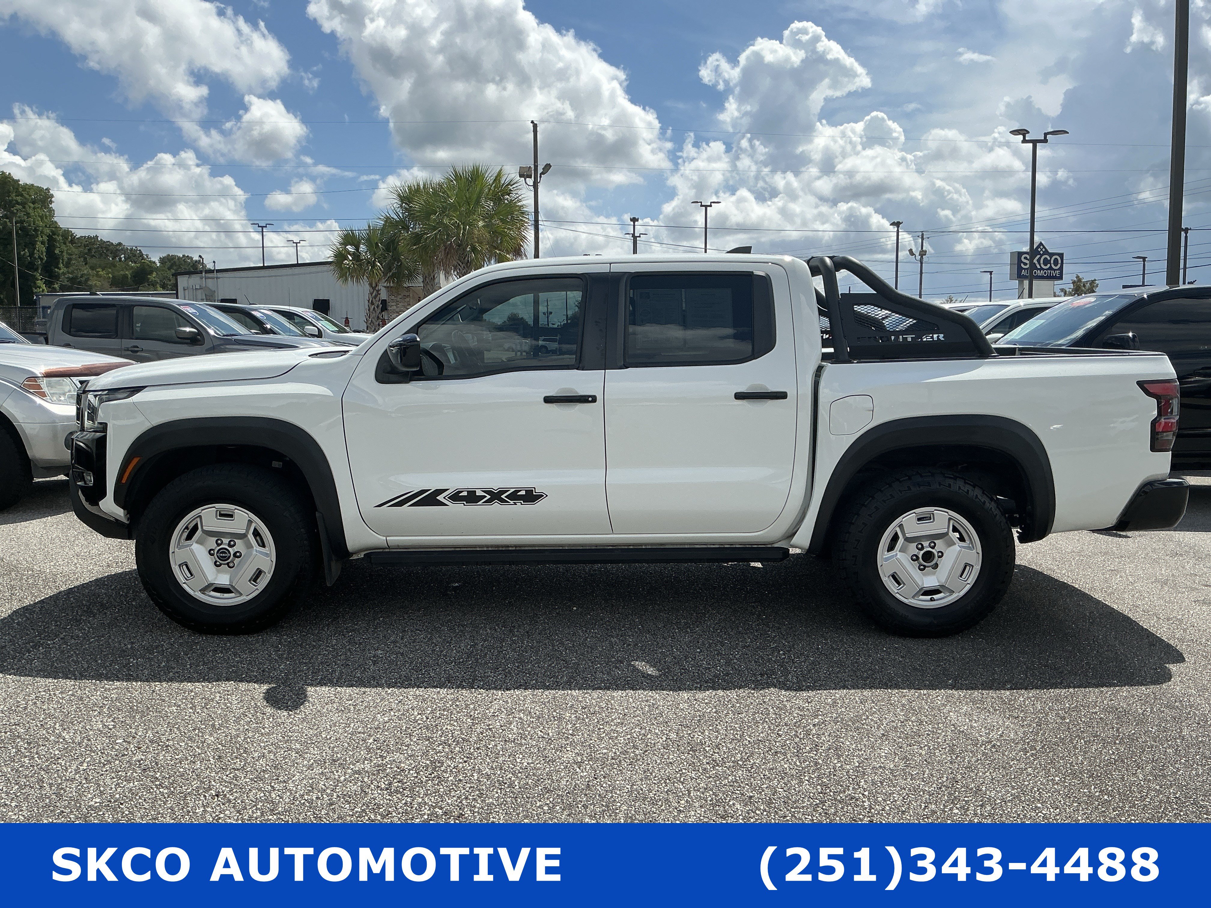 Used 2024 Nissan Frontier SV w/ Hardbody Edition AWD/4WD image 2