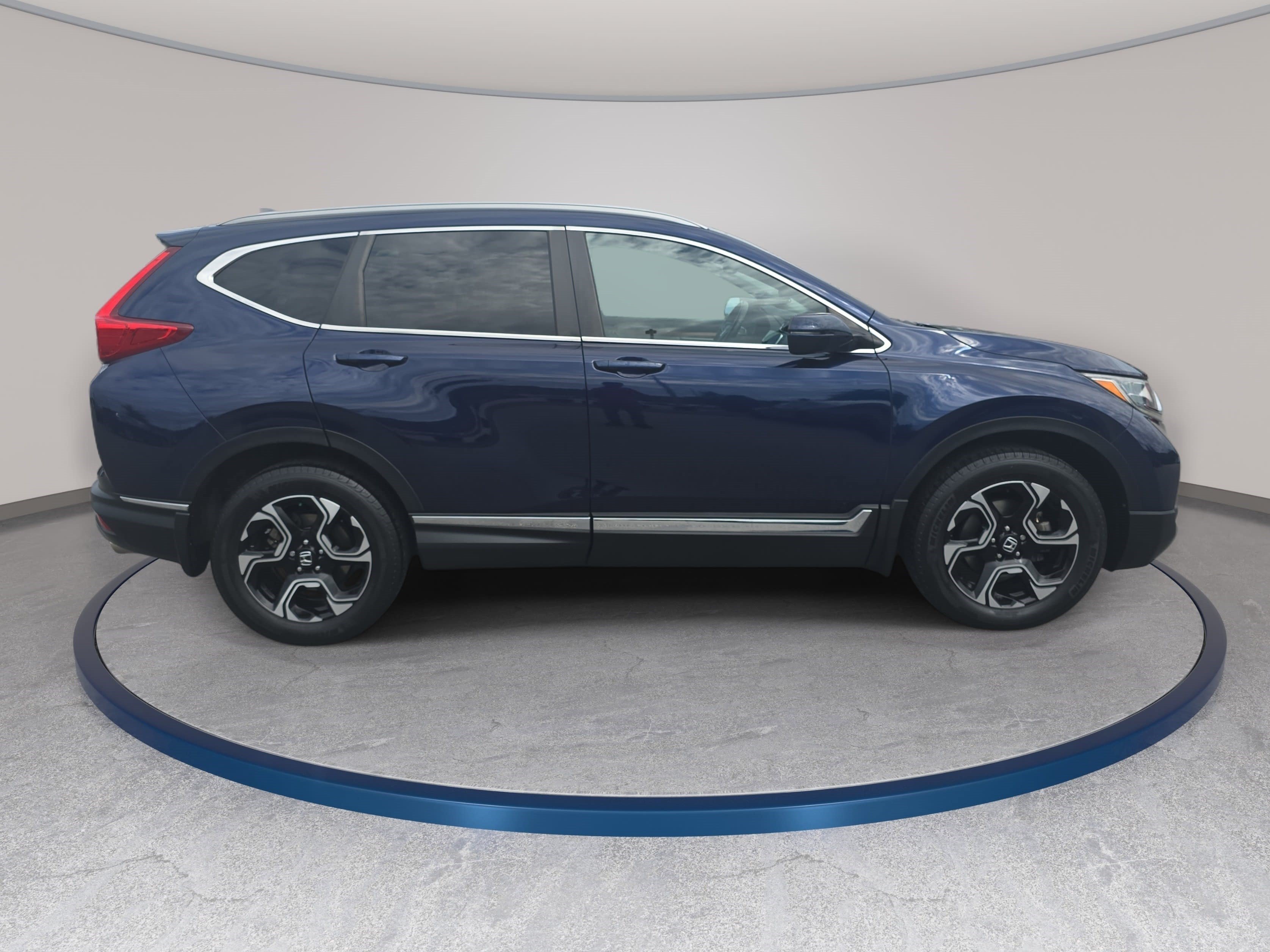 Used 2019 Honda CR-V Touring image 4