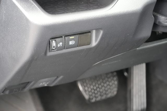 Used 2024 Toyota RAV4 XLE AWD/4WD image 23
