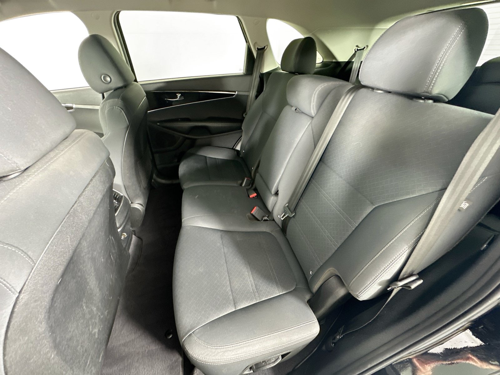 Used 2019 Kia Sorento L FWD image 30