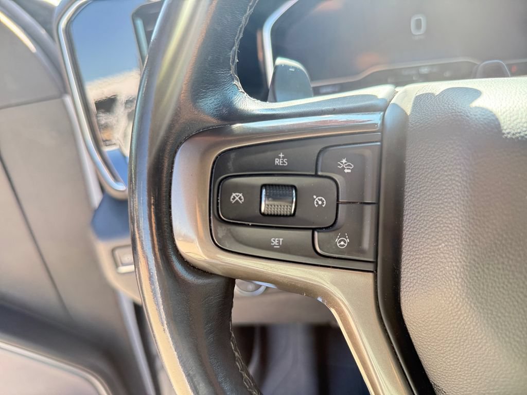 Used 2022 Chevrolet Silverado 1500 High Country w/ High Country Premium Package AWD/4WD image 15