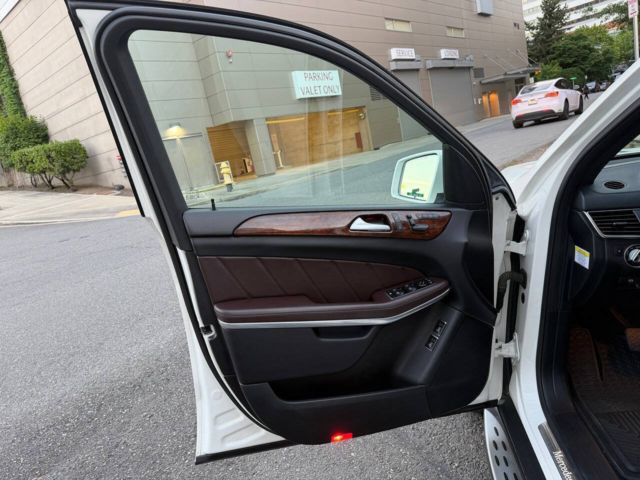 Used 2014 Mercedes-Benz GL 350 BlueTEC 4MATIC image 61