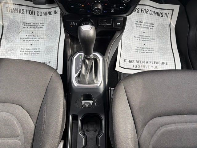 Used 2021 Jeep Renegade Latitude AWD/4WD image 22