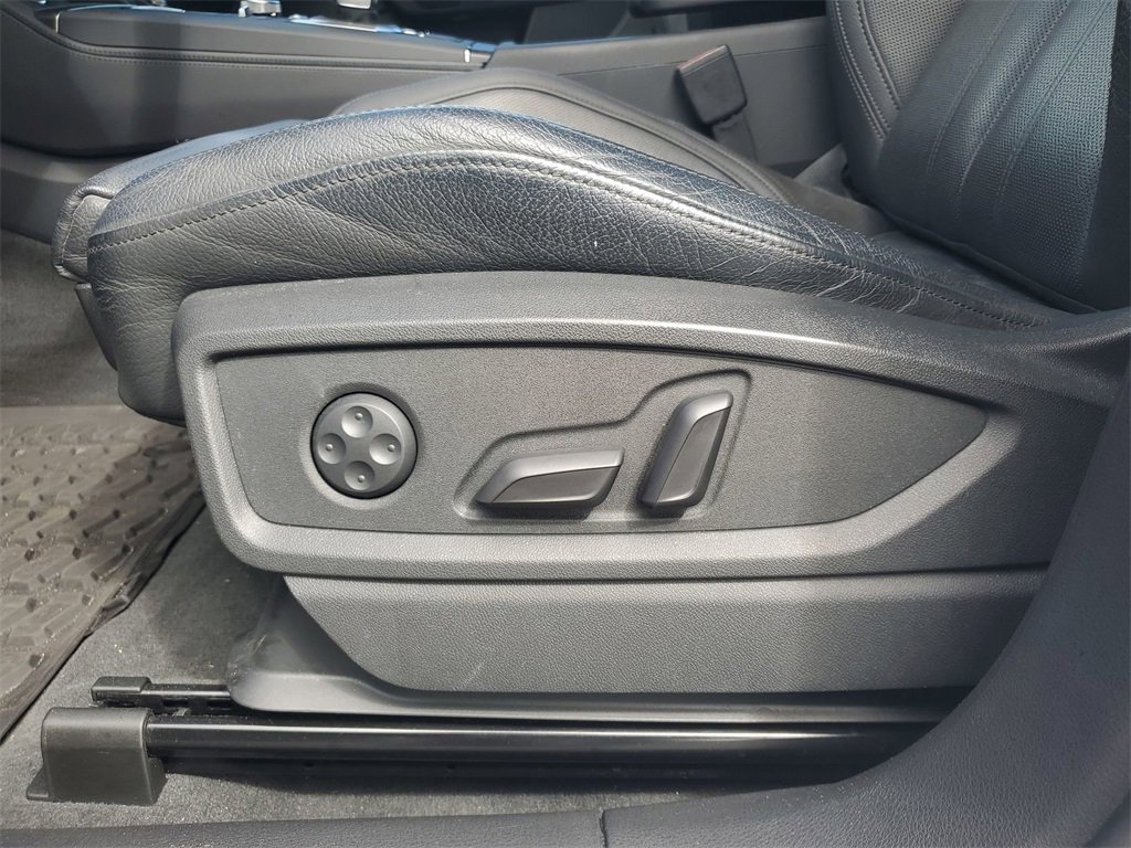 Used 2020 Audi Q5 Prestige image 17
