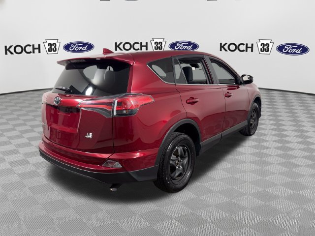 Used 2018 Toyota RAV4 LE w/ All Weather Liner Package AWD/4WD image 8