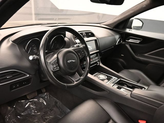 Used 2020 Jaguar F-PACE Premium AWD/4WD image 4