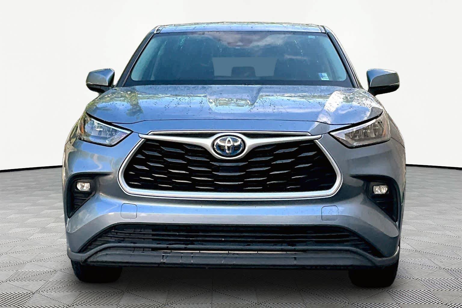 Certified 2020 Toyota Highlander LE FWD image 4